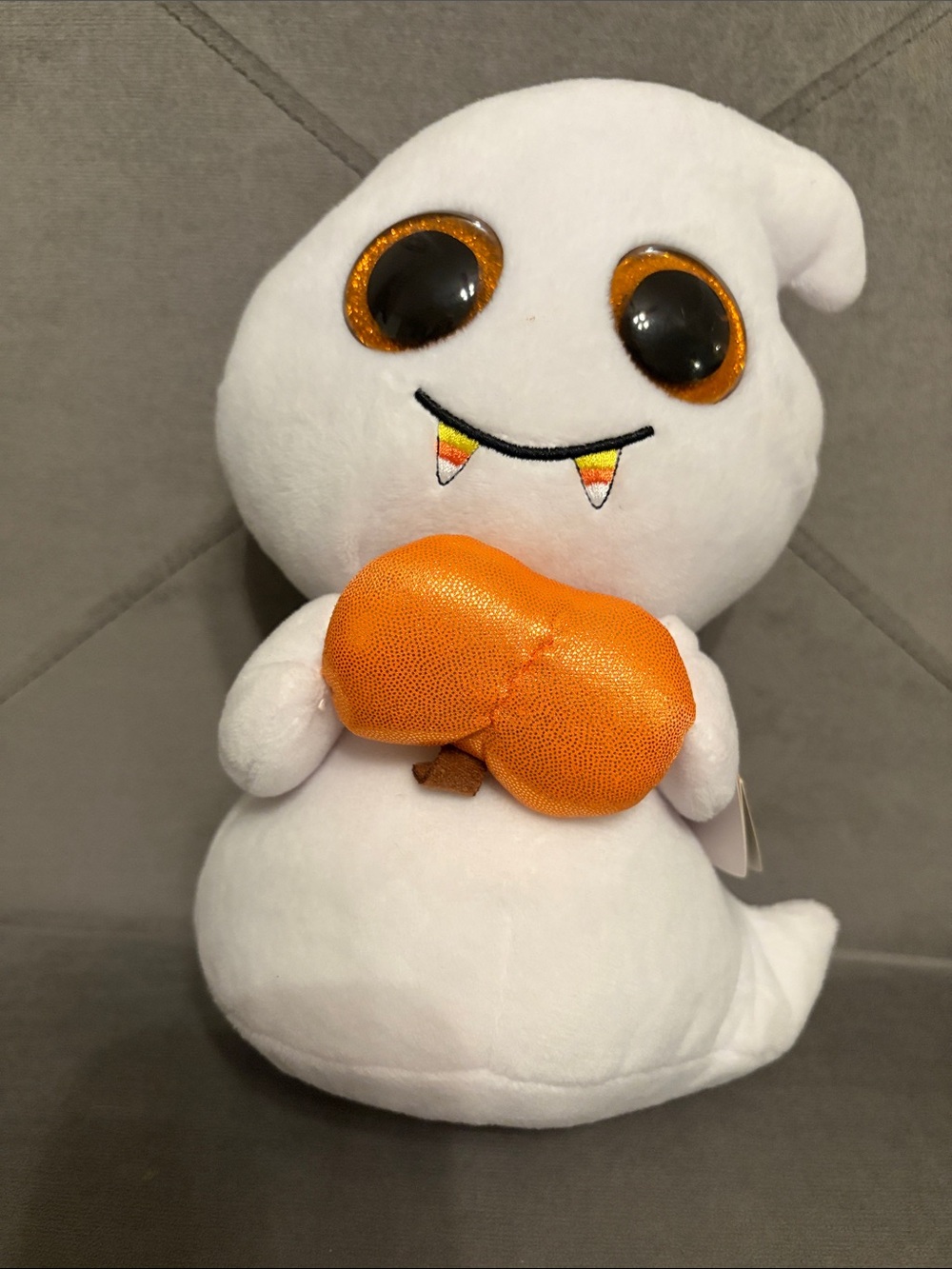 Halloween TY White Ghost “Scream” with Orange Pumpkin and Glitter Eyes 2017